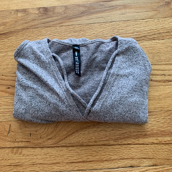 Design Lab Sweater Top - Picture 2 of 7